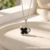 Pendente Giratório de Design Criativo Flor Bauhinia Zircônia Rosa Cobre Colar Feminino Super Brilhante Estilo Palácio Francês Flor de Cinco Pétalas