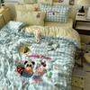 Ins Style Cartoon Toalha Bordada Cama Conjunto de Quatro Peças Meninas Capa de Edredom de Alto Valor Lençol Dormitório Estudantil Conjunto de Três Peças