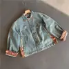 Chaqueta de Mezclilla a Cuadros Patchwork Desgastado Estilo Retro Americano Lavada para Hombre, Nueva Chaqueta Versátil de Diseño Moderno