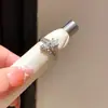 Anel Aberto Oval Exquisito Cravejado com Zircônia, Toque de Luxo Leve e de Alta Qualidade, Anel para Dedo Indicador, Acessório de Mão Estiloso e na Moda para Uso Diário