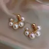 Aretes de Flor de Perla Coreanos para Mujer, Aretes de Lujo Ligero y de Alta Gama, Estilo Nuevo, Moda de Nicho, Aretes Versátiles al por Mayor