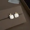 Pendientes Pequeños Minimalistas con Circonita Microincrustada de Personalidad Nicho, Elegantes y Sofisticados, Fuente de Suministro de Joyería Boutique, Fábrica de Pendientes