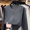 Nova Camiseta Masculina de Manga Longa para Primavera e Outono com Decote em V Moda Casual de Negócios Pulôver Moletom Camiseta Básica Tendência para Homens