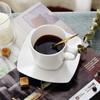 Xícara de Café e Pires de Porcelana Fina Casual Branco Puro Xícara Europeia Latte Italiano Flor Cerâmica Chá da Tarde Xícara de Chá Pequena de Luxo