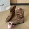 Botas de media pantorrilla, ligeras, con tacón oculto para mayor altura, elegante diseño Western, botas plisadas para mujer para otoño e invierno, estilo retro, altura de tacón de 5 cm