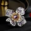 Broche Flor de Quatro Pétalas Barroco Retrô Roxo High-End Requintado Broche de Flor Acessórios para Casaco de Terno Aprovação Direta
