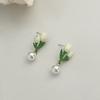 Pendientes Pequeños de Flores de Perlas Frescas Diseño Nicho Pequeños y Exquisitos Pendientes de Gardenia con Lazo Verde Mori