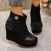 Botas curtas de salto plataforma com sola grossa para tamanhos grandes, botas femininas da moda, botas curtas de salto alto para outono e inverno, sapatos da moda para tamanhos grandes em estoque