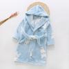 Albornoz infantil otoño e invierno Nuevo pijama infantil de franela para niños y niñas niños polar coral doble cara ropa de hogar polar