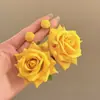 Brincos de Flor Tecidos em Ráfia Agulha de Prata Estilo Férias na Praia Brincos Exquisitos Brincos de Luxo com um Design Único