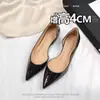 Zapatos Planos Franceses Simples con Tacón Oculto 2026 Nuevos Llegados de Verano Punta Puntiaguda Huecos Boca Baja Cómodos Temperamento Talla Pequeña Zapatos de Vestir