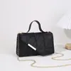 Bolsa de dama: Bolso cuadrado pequeño dulce y sencillo japonés y coreano con patrón de rombos bordado, bolso de mano único con solapa y correa de cadena para el hombro
