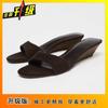Pantuflas de Mujer de Punta Redonda sin Cordones con Tacón de Cuña 2025 Verano Nuevo Retro Simple Punta Abierta Sandalias Exteriores para Mujer