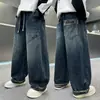 Calça Jeans Wide Leg para Meninos Estilo Primavera e Outono Perna Reta Solta Crianças Médias e Grandes Marca Tendência Roupa de Trabalho Calça Longa Estilo Coreano Design Desgastado