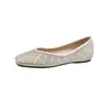 Sapatos Femininos de Salto Baixo com Strass Completo Pérola Francesa Chegada Nova Outono 2026 Bico Fino Bico Quadrado Solado Macio Sapatos Gentis para Madrinhas Sapatos de Casamento