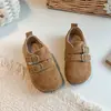 Zapatos Birkenstock para Niños Primavera y Otoño Retro Zapatos Pequeños de Cuero para Bebé Niñas Suela Suave Antideslizantes Zapatos Tipo Frijol Niños Versátiles Casuales