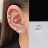 Perforación de hueso de la oreja con forma de corazón y textura de circón brillante para mujer, joyería de oreja única y elegante de acero de titanio, dulce y genial, al por mayor