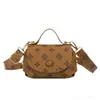 Mini Bolsa de Mão Estampada Retrô Infantil Bolsa Transversal para Mulheres Moda Outono 2026 Nova Bolsa Quadrada Pequena de Ombro com Monograma