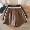 Shorts de Couro com Cintura Elástica para Mulheres, Cintura Alta, Novo Estilo Outono/Inverno, PU, Caimento Solto, Versátil, Estiloso, Perna Larga, Calça Boot Emagrecedora para Uso ao Ar Livre