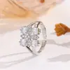 Colección de Anillos de Latón Plateado con Circonita de Moda Más Vendidos, Anillos de Plata de Lujo Ligero Transfronterizos, Versátiles para el Uso Diario