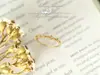 Falda de Cristal de Imitación y Encaje Exquisita Simple Versátil Ins Tendencia Amarilla Transportador Anillo de Lujo Ligero Versátil Regalo para Mujer