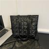 Chaqueta acolchada de algodón Bolso para mujer Primavera y Verano Nuevo Retro Bordado de Líneas de Diamantes Bolso Tote de Gran Capacidad para Mujer Bolso de Hombro para Viajes de Mujer