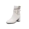 Botas Femininas Curtas Tamanho 34-48, Sapatos Transfronteiriços, Botas Femininas de Cano Curto Outono e Inverno, Bico Redondo, Cadarço, Salto Quadrado, Estilo Princesa, Solado Macio de Borracha