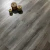 Suelo Laminado Compuesto Reforzado, Imitación Madera Maciza, Impermeable y Resistente al Desgaste, Adecuado para Uso Residencial, Calefacción por Suelo Radiante Interior, 12 mm, Estilo Minimalista Nórdico