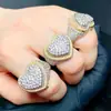 Suministro transfronterizo de nuevo anillo de circón en forma de corazón Europa y Estados Unidos hip-hop con incrustaciones de circón anillo de dos colores anillo al por mayor al contado