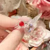 Serie Camelia Estilo Nuevo Europeo y Americano Rojo Paloma Diamante Corte Rosa, Anillo Abierto de Cuatro Garras Estilo Corte de Corte de Piedra de Color, Aretes de Perla de Concha