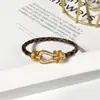 [15] Pulsera de Cuero Tejido con Hebilla de Herradura Estilo Europeo y Americano con Hebilla Magnética de Cabeza en U con Diamante para Hombres y Mujeres