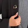 Joyería Transfronteriza Europea y Americana, Broche de Aleación Texturizado Hueco a la Moda, Pin para Traje Plisado de Metal Irregular