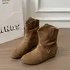 Botines de cuero 2026 nuevo estilo otoño e invierno, correa de hebilla plisada, botas de doble uso apiladas, botas Martin suaves y cómodas, botas elásticas