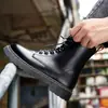 Botas Martin de cano alto simples e versáteis de cor sólida para homens, botas de trabalho de alta qualidade da moda para homens, atacado de sapatos masculinos