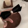 Estilo Hepburn laço de veludo preto grampo de pérola adorno de cabeça de alta qualidade clipe para franja clipe lateral bico de pato atacado