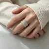 Anillo de Línea de Gama Alta Estilo Minimalista, Anillo Abierto de Línea Metálica Cepillada Ancha Estilo Punk Dulce y Fresco
