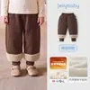 Pantalones infantiles Jellybaby 2026 invierno nuevo estilo pantalones de chándal con forro polar para niñas cálidos pantalones jogger de invierno para niños de 5 años
