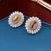 Pendientes de Tuerca Geométricos Estilo Vintage con Aguja Plateada y Diamantes, Pendientes Exquisitos Versátiles con un Toque de Lujo Ligero y Sensación de Alta Gama, Joyería de Diseño de Nicho para Mujer