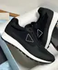 En Stock 2025 Moda Triángulo Micro-Logo Suela Gruesa Aumentador de Altura Zapatos de Papá Punta Redonda Con Cordones Versátiles Zapatillas Casuales