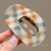 Pinza para el pelo de estampado a cuadros para mujer, nuevo modelo 2026, pinza ovalada hueca para la parte trasera de la cabeza, pinza de pico de pato grande, accesorio para el cabello de alta gama