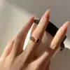 Anillo de Piedra Ojo de Tigre Zircón Maillard para Mujer Diseño Retro de Nicho Anillo para Dedo Índice Lujo Accesible Anillo Hermoso de Gama Alta