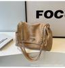 Bolso Tote de Gran Capacidad para Mujer 2024 Nuevo Estilo Coreano Combinable con Todo Bolso de Hombro de Cadena Texturizada Retro Bolso Cruzado
