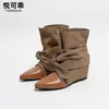 Botas vaqueras occidentales de retazos de nicho de cuero genuino para mujer, nuevo estilo otoño 2026, suela gruesa, que aumentan la altura, botas de jinete, botines de moda