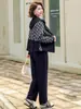 Conjunto estiloso de duas peças para outono para mulheres de meia-idade, 40-50 anos, moderno e elegante, adequado para primavera e outono, conjunto esportivo casual