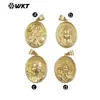 Wt-Jfe146 Latón de Textura de Alto Grado Colgante Religioso Caracteres Vívidos Tallado Diseño de Grabado Collar Accesorios de Cobre