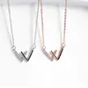 Collar Runxin con Colgante de Letra W de Diamante para Mujer Estilo Coreano Nicho Cadena Clavicular Simple Circonita Microincrustación Chapado en Plata Doble V Collar Madre
