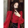 Top de lunares rojos, un superventas de otoño 2026, que irradia una elegancia sofisticada, lujosa y única de estilo francés con una cintura entallada.