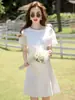 Vestido Brando First Love para Emagrecer com Cintura e Design Elegante, Saia Evasê Franzida para Pessoas Baixas