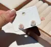 Pendientes de Plata con Aguja de Rosa Populares al por Mayor, Pendientes de Flor Dorada Arena Minimalistas de Lujo Ligero de Nicho, Pendientes Nuevos de Moda para Niña