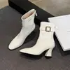 Botines de moda de tacón alto estilo británico de 7 cm, nuevo modelo otoño e invierno 2026, punta fina, tacón grueso, cremallera trasera, botas de moda para mujer